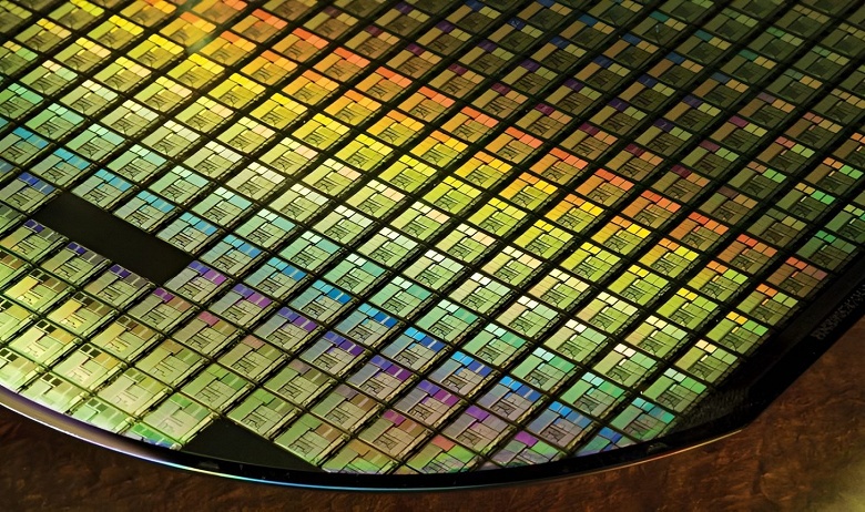 Intel и Samsung TSMC точно не догнать. Тайваньская компания представила SoW-X &mdash; это&nbsp;революция в упаковке, которая сделает чипы в 40 раз мощнее
